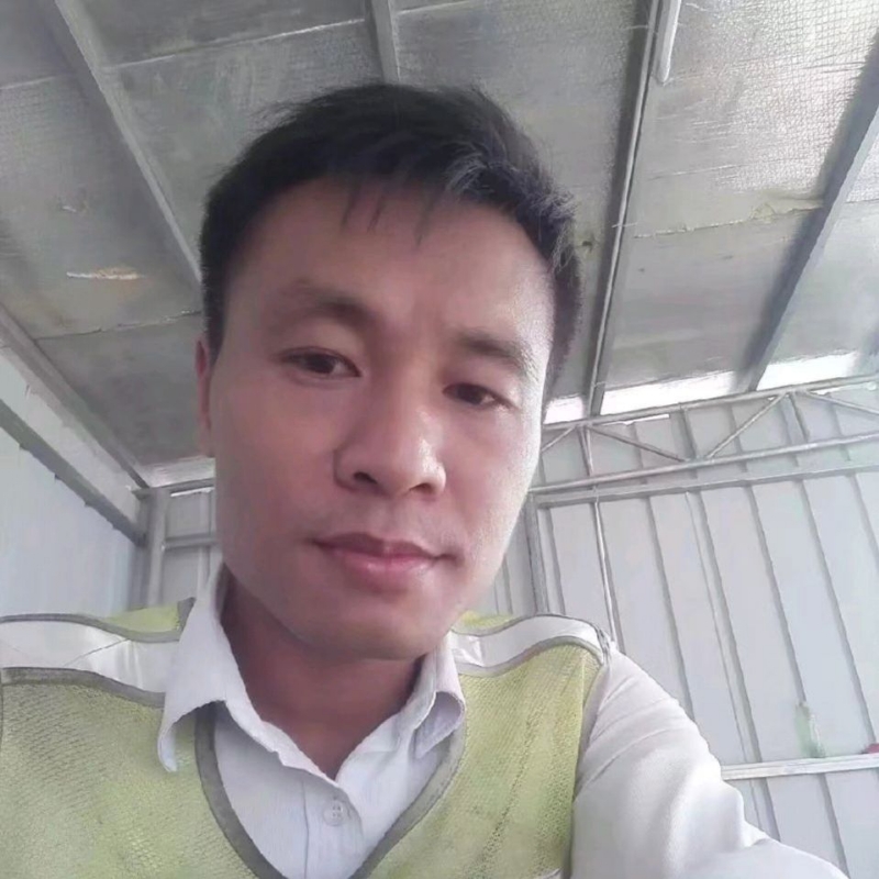 小马哥的第二张照片--平果父母相亲团